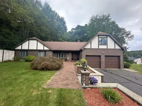 100 Field Rd, Cromwell, CT 06416