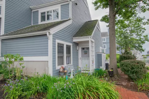 93 Cosey Beach Ave #1, East Haven, CT 06512