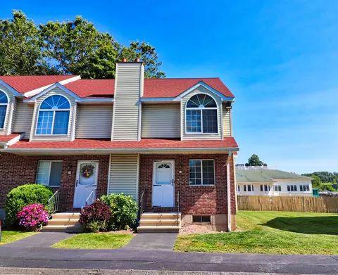 78 Pierpont Rd #10, Waterbury, CT 06705