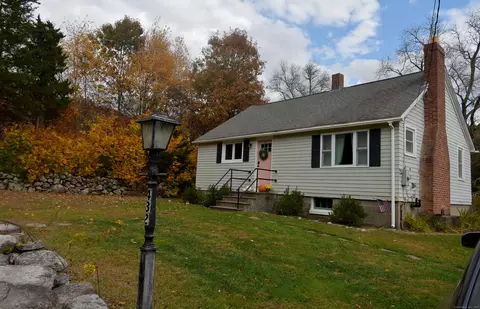 432 N Stonington Rd, Stonington, CT 06378