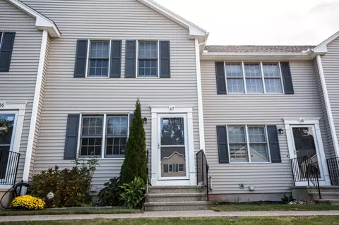 67 White Tail Ln #67, Wallingford, CT 06492