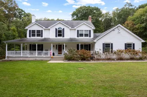 16 Fawn Dr, Ledyard, CT 06335