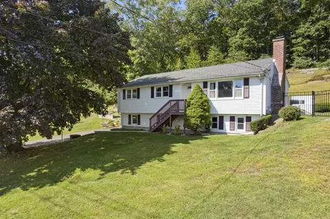 101 Old Stratford Rd, Shelton, CT 06484
