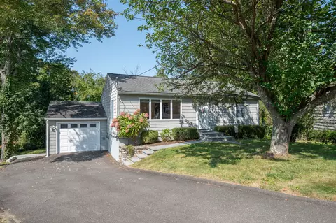 17 Highland Park Dr, Danbury, CT 06811