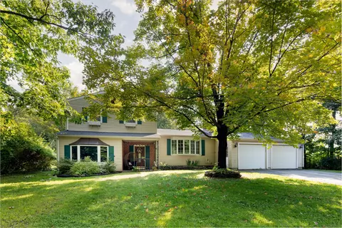 38 Knollwood Dr, Torrington, CT 06790