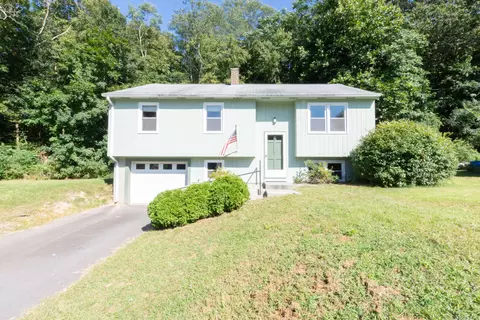 4 Smith Ave, Norwich, CT 06360