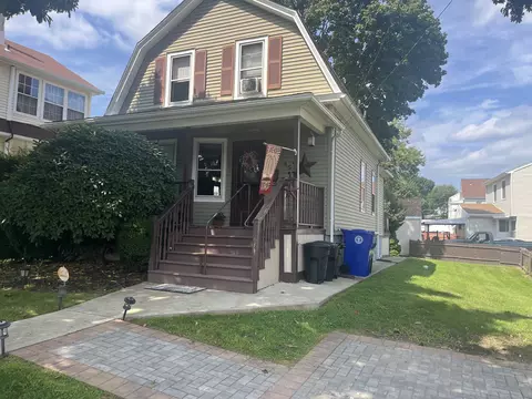452 Canaan Rd, Stratford, CT 06614