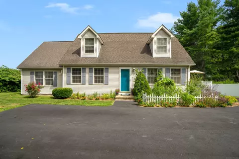 31 Gull Ln, Guilford, CT 06437