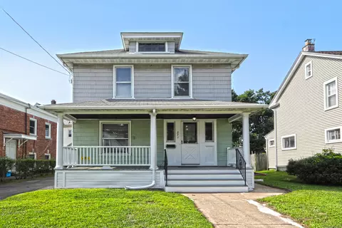 271 Brown St, West Haven, CT 06516