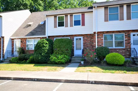 3 Saint Marc Cir #P, South Windsor, CT 06074