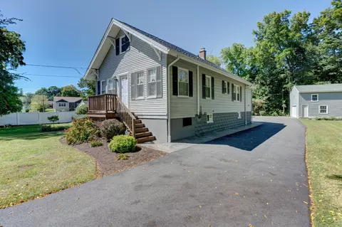 126 Capitol Ave, Meriden, CT 06451