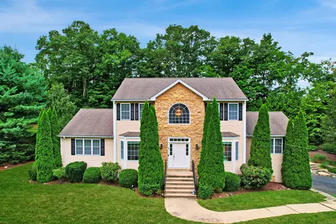 7 Ledgebrook Dr, Wolcott, CT 06716