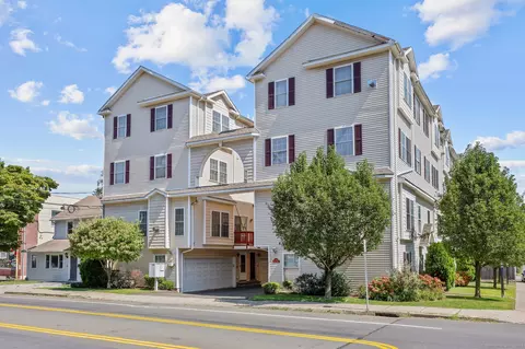 205 Hope St #4, Stamford, CT 06906