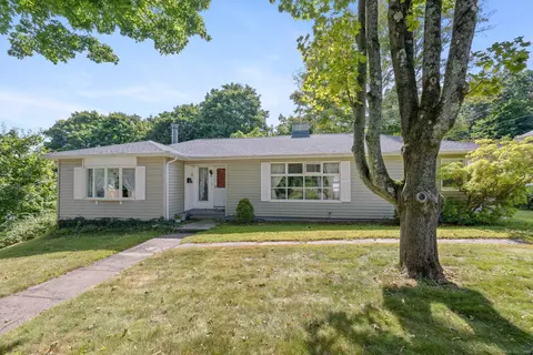 170 Charles St, Meriden, CT 06451