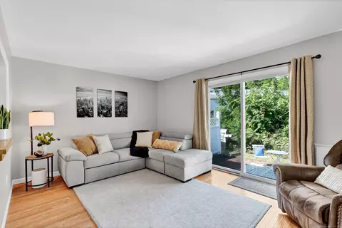 50 E Hill Rd #7B, Canton, CT 06019