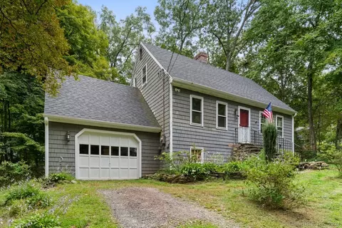 578 Berkshire Rd, Southbury, CT 06488
