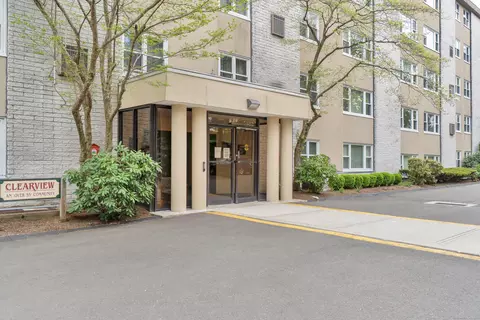 707 Mix Ave #32, Hamden, CT 06514