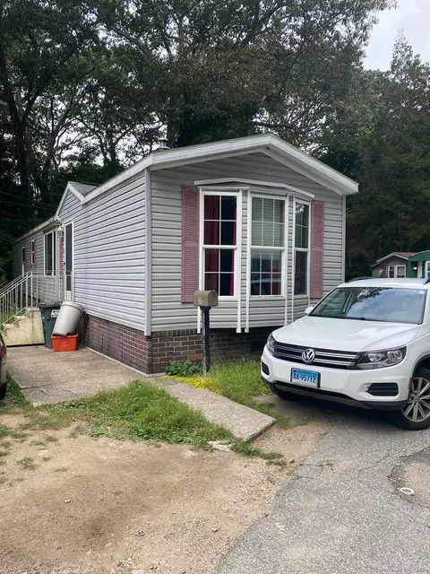 1042 Poquonnock Rd #50, Groton, CT 06340