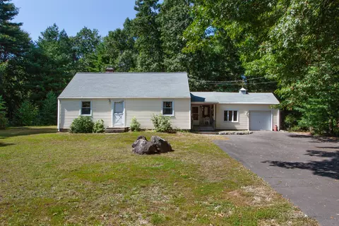 28 Woodside Cir, Simsbury, CT 06070