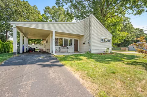 220 Burke St, East Hartford, CT 06118