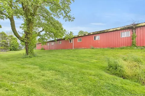 Exterior - 148 Wallingford Rd, Durham, CT 06422 photo 5 of 5