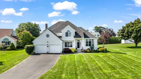 243 Windmill Hl, Wethersfield, CT 06109