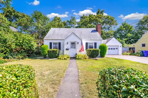 46 Fairview Ave, Stratford, CT 06614