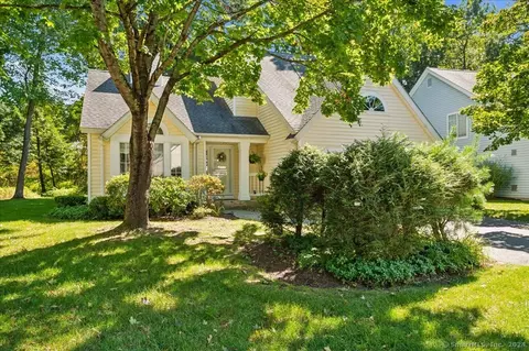 14 Stratton Forest Way #14, Simsbury, CT 06070