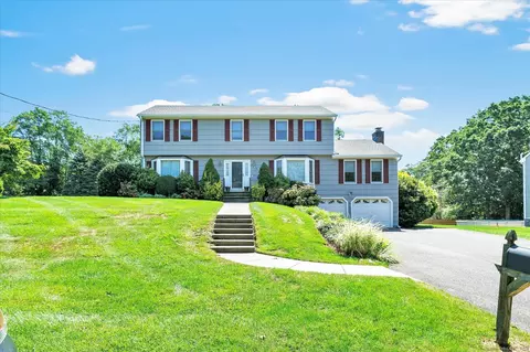 1795 Cutspring Rd, Stratford, CT 06614