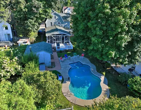 68 Thompson St, Milford, CT 06460