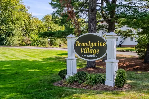 72 Brandywine Ln #72, Suffield, CT 06078