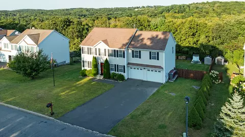 96 Geraldine Dr, Naugatuck, CT 06770
