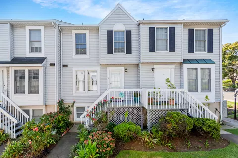 95 Lafayette St #2, Stamford, CT 06902