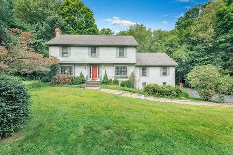 109 Blueberry Ln, Shelton, CT 06484