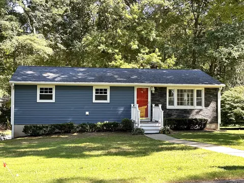 40 Damon Heights Rd, East Lyme, CT 06357