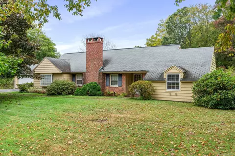 37 Summit St, East Hampton, CT 06424