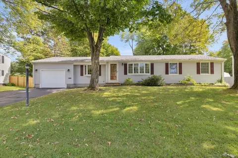 7 Palm Rd, Enfield, CT 06082