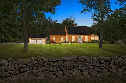 40 Jeremy Hill Rd, Stonington, CT 06378