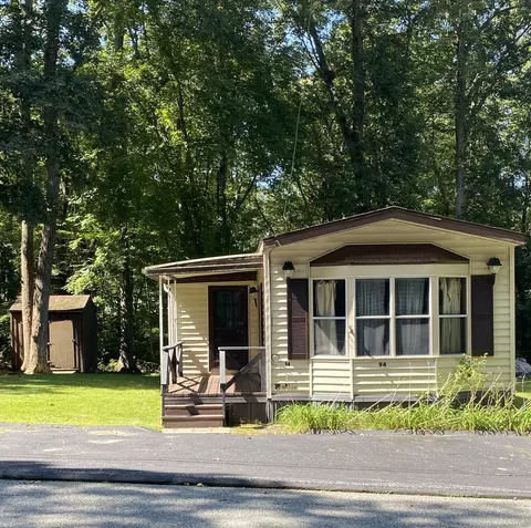 94 Atlantic Ave, Norwich, CT 06360