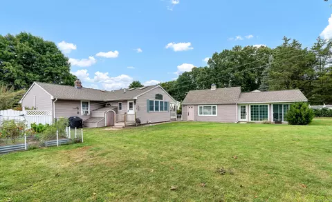 101 Johanna Cir, Southington, CT 06489