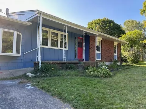 33 Lynn Dr, Preston, CT 06365