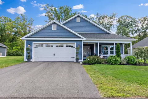 23 Henry Dr #23, Moosup, CT 06354