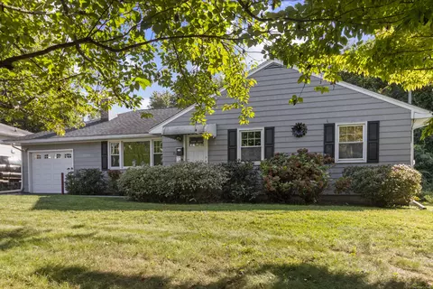 25 Hillsview Ave, Wallingford, CT 06492