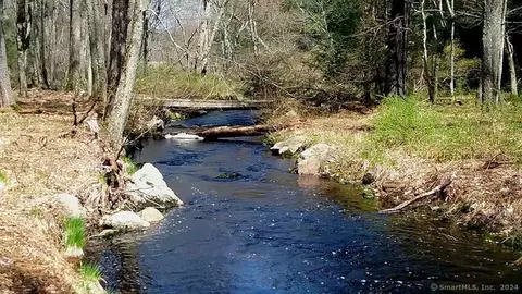 000 Pole Bridge Rd, Woodstock, CT 06281