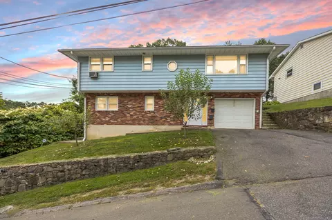 70 Ellen St, Waterbury, CT 06708