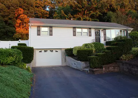 325 Laurel St, East Haven, CT 06512