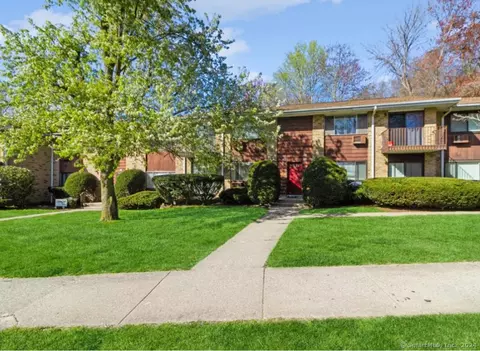 179 Kennedy Dr #179, Bridgeport, CT 06606