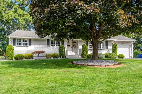 52 Augusta Dr, Newington, CT 06111