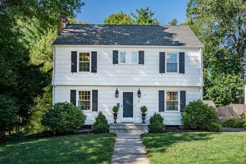24 Cobbs Rd, West Hartford, CT 06107
