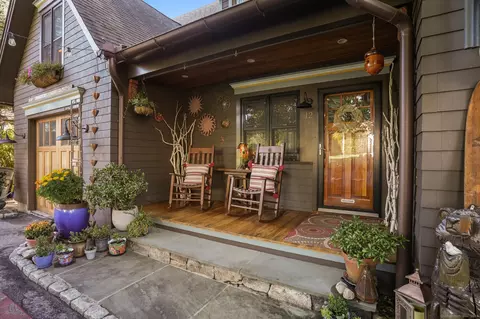 12 Birch Ln, New Milford, CT 06776